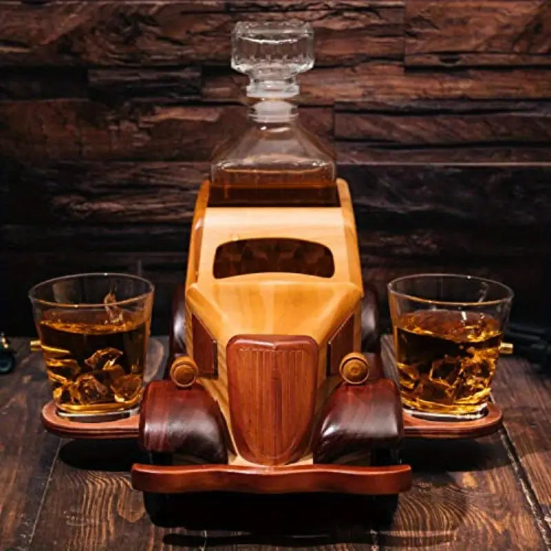 Bonnie and Clyde Decanter Set