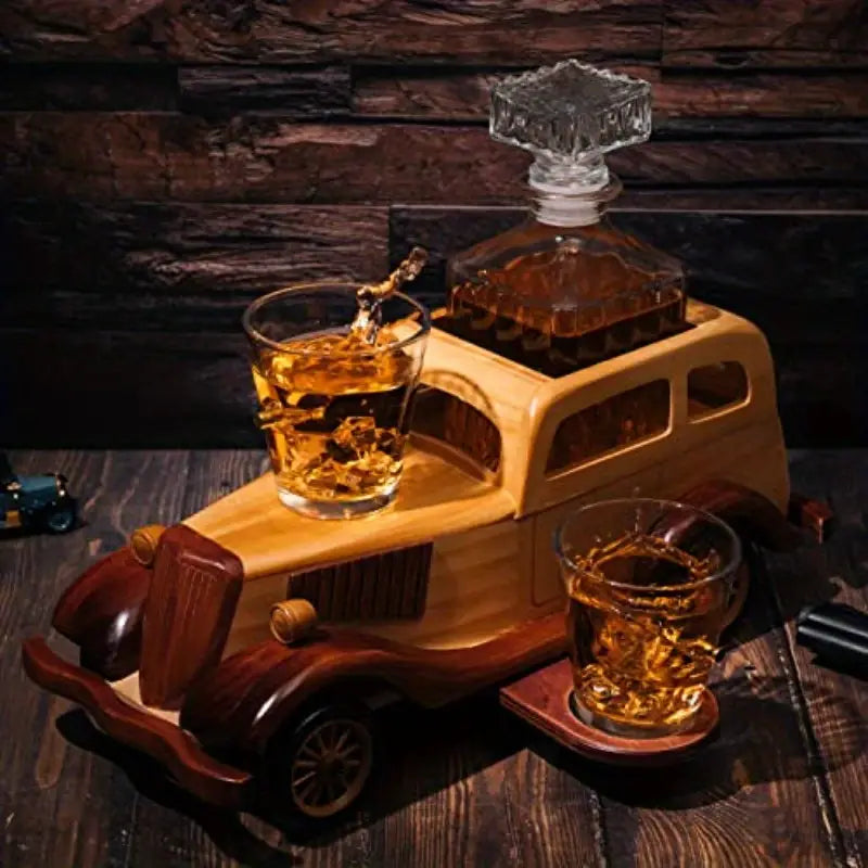 Bonnie and Clyde Decanter Set